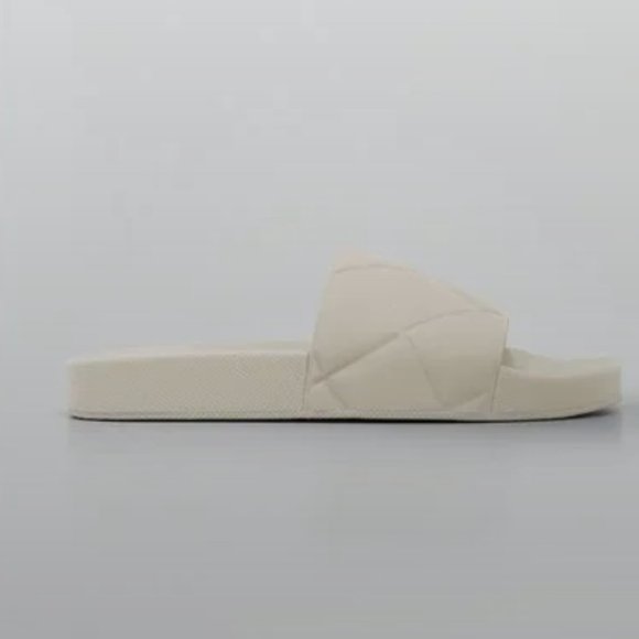 BOTTEGA VENETA Embossed rubber slides main image 4